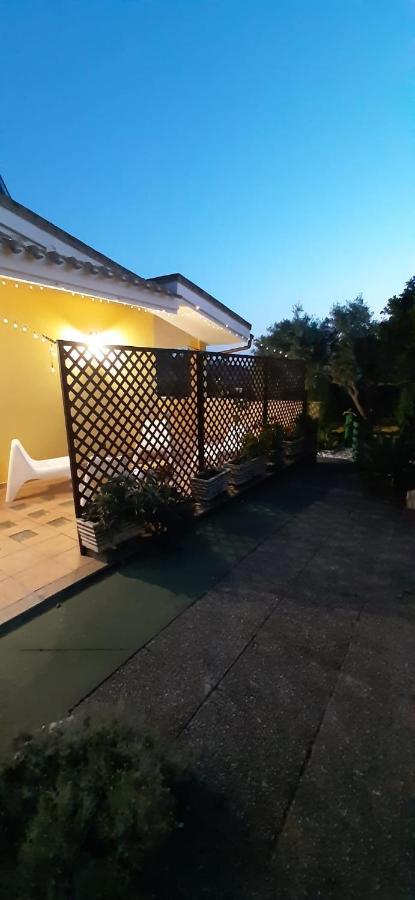 Artistika Golden Apartment Capitana Bagian luar foto